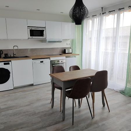 Appartement Climatise Avec Balcon,Wifi, Proche Remparts Avignon Eksteriør billede